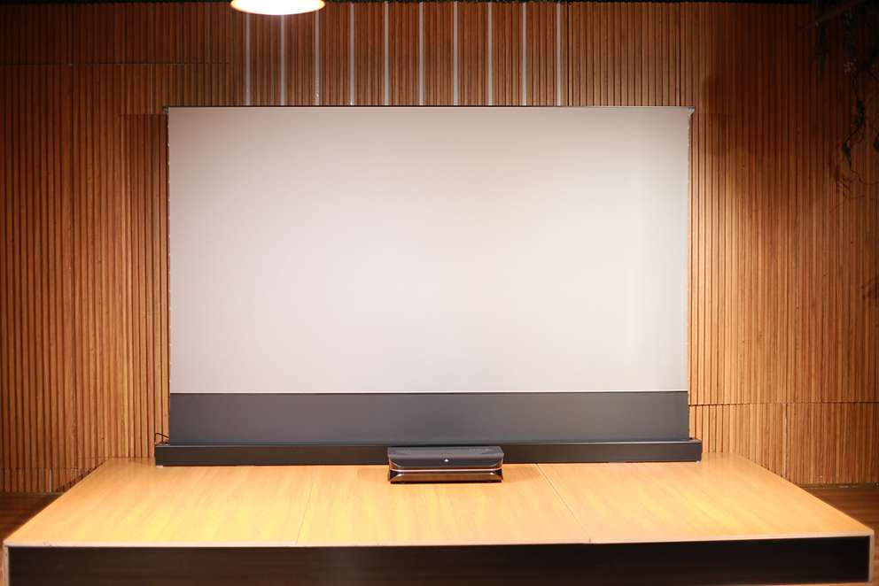 Projector Rental in Dubai